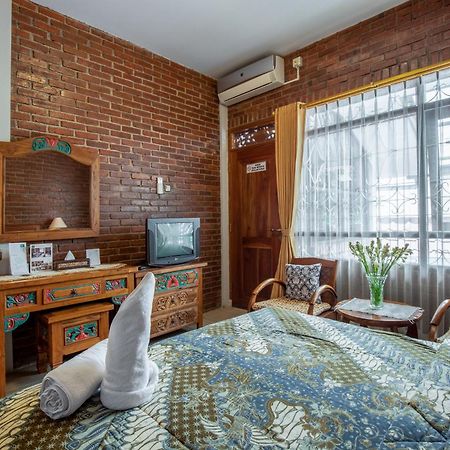 Sekararum Butik Syariah Guesthouse Бандунг Экстерьер фото
