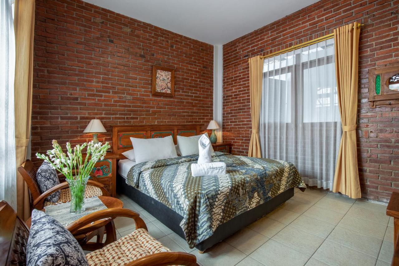 Sekararum Butik Syariah Guesthouse Бандунг Экстерьер фото