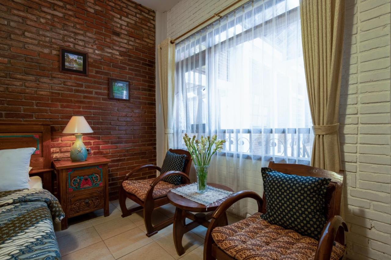 Sekararum Butik Syariah Guesthouse Бандунг Экстерьер фото