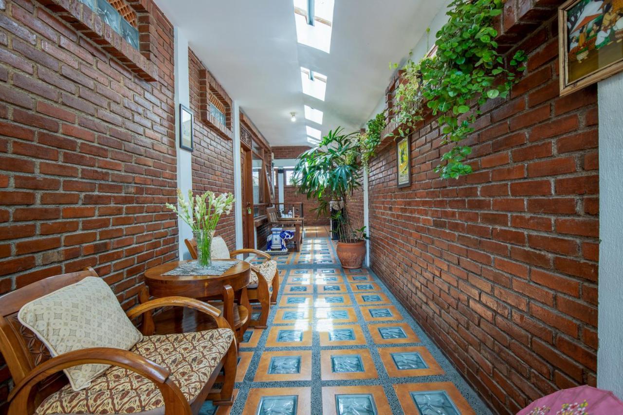 Sekararum Butik Syariah Guesthouse Бандунг Экстерьер фото