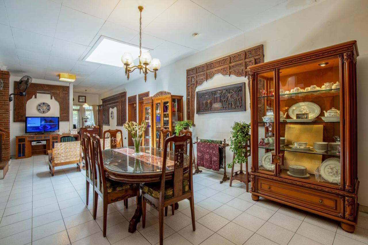 Sekararum Butik Syariah Guesthouse Бандунг Экстерьер фото