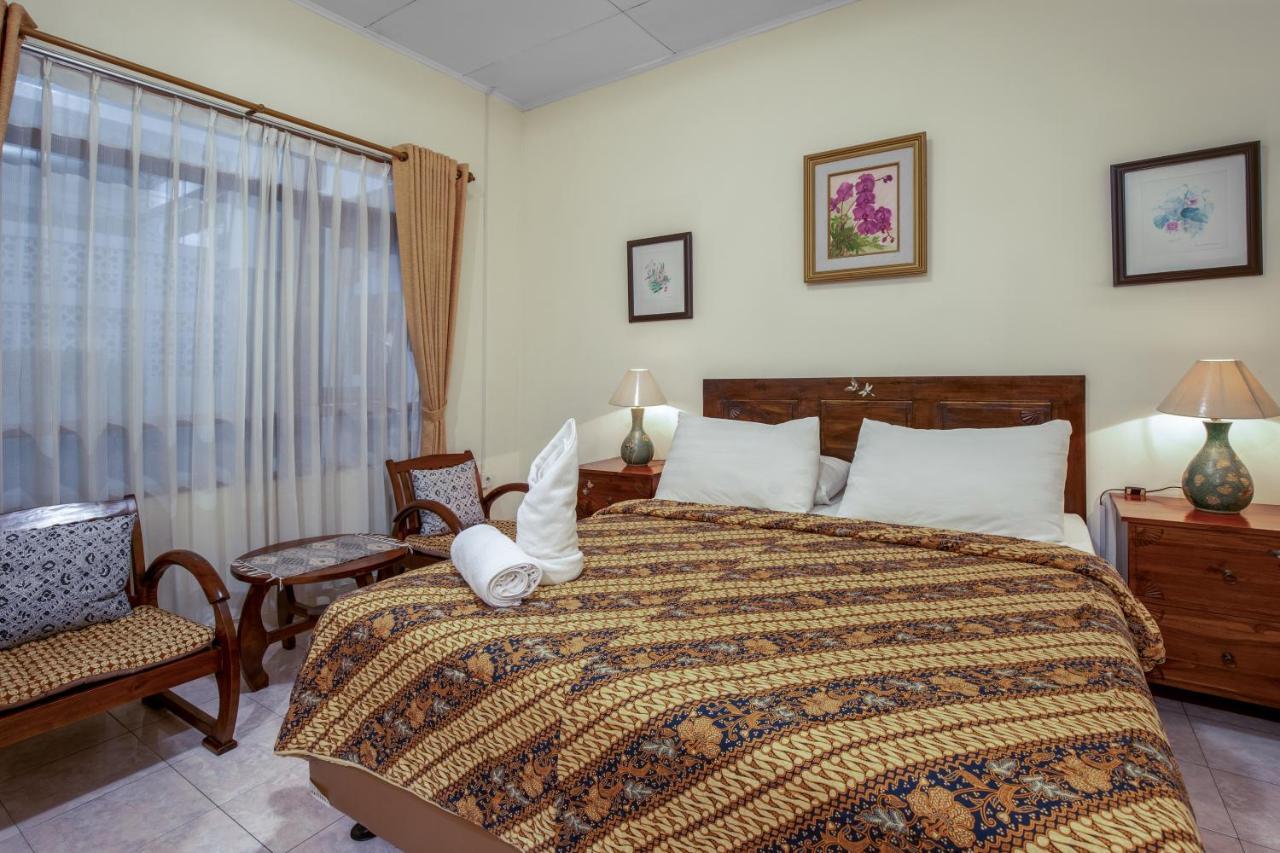 Sekararum Butik Syariah Guesthouse Бандунг Экстерьер фото