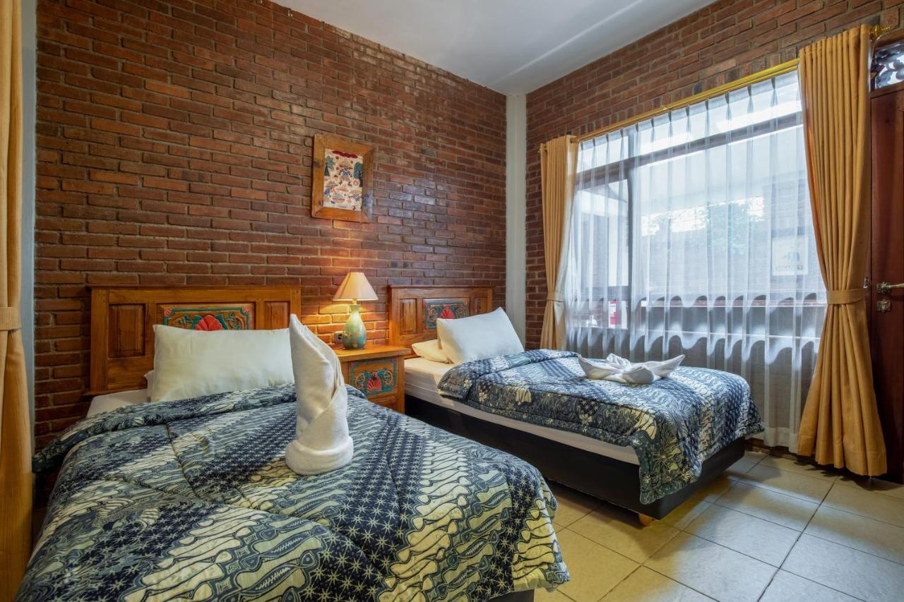 Sekararum Butik Syariah Guesthouse Бандунг Экстерьер фото